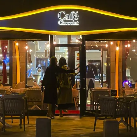 Lägenhet Athenaeum Spacious& Cozy 1br Prime Location W Balcony