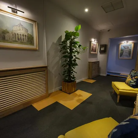 Athenaeum Spacious& Cozy 1br Prime Location W Balcony