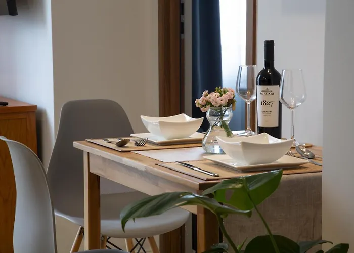 Athenaeum Spacious& Cozy 1br Prime Location W Balcony * Bukarest