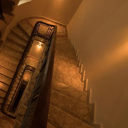 Athenaeum Spacious& Cozy 1br Prime Location W Balcony *