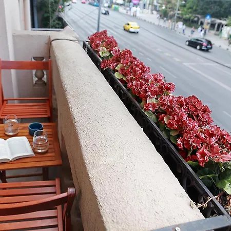 Athenaeum Downtown By Pretty Bucharest