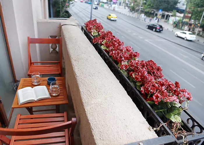 Athenaeum Spacious& Cozy 1br Prime Location W Balcony Bukarest