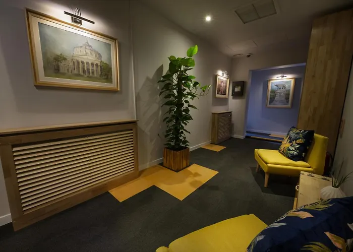 Athenaeum Spacious& Cozy 1br Prime Location W Balcony