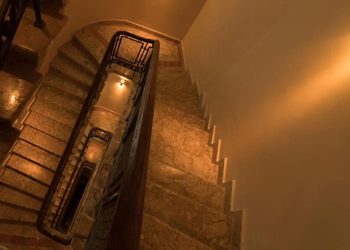 Athenaeum Spacious& Cozy 1br Prime Location W Balcony *